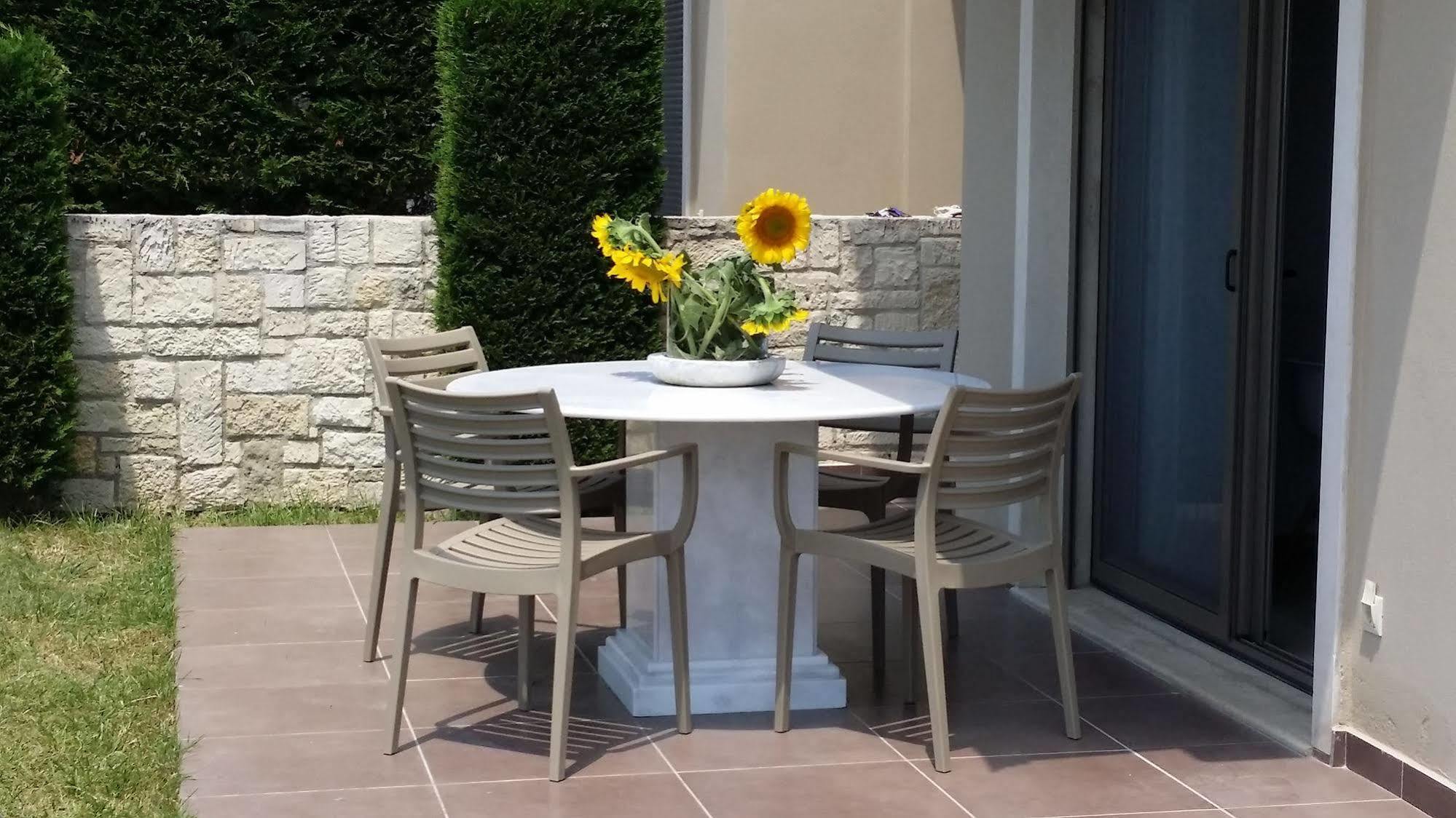 Niovi Boutique Apartments Afytos Eksteriør bilde